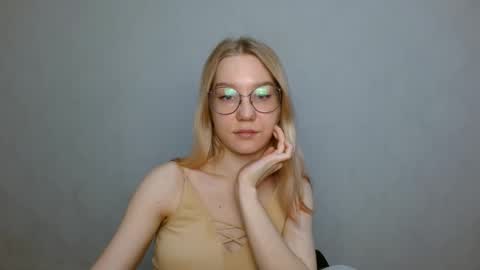 Snapshot of abbymoore__ chatting on 01-23-25, 12:41 Abby Lovense is active online show from 01-23-25, 12:41