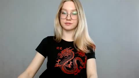 Snapshot of abbymoore__ chatting on 02-17-25, 12:27 Abby Lovense is active online show from 02-17-25, 12:27