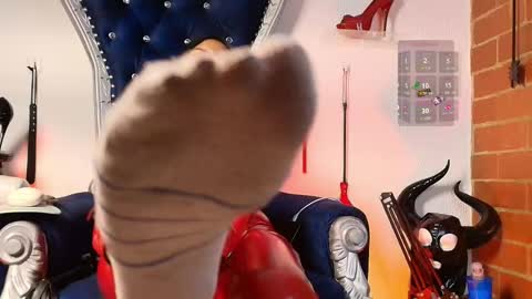 Snapshot of abbymora chatting on 12-14-25, 08:46 Miss Abby online show from 12-14-25, 08:46