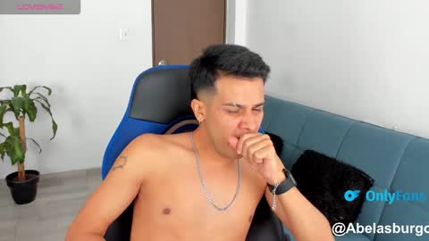Independence model AbelAsburgo online show from 11-23-25, 02:28