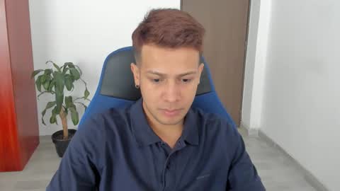 Independence model AbelAsburgo online show from 01-12-26, 07:52