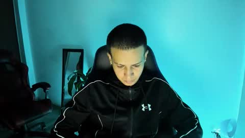 Independence model AbelAsburgo online show from 01-31-26, 11:25