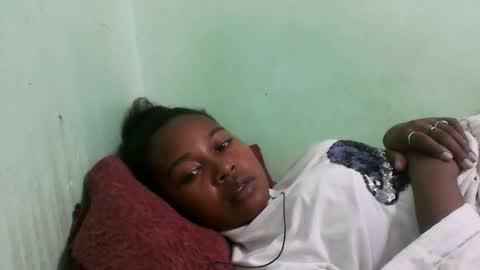 Snapshot of abella677022 chatting on 02-15-26, 08:05 abella677022 online show from 02-15-26, 08:05