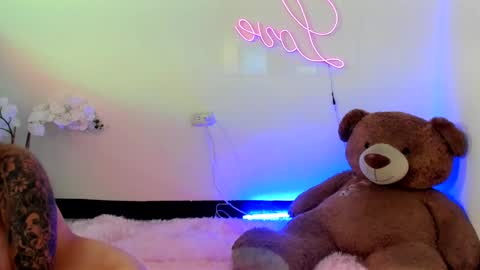  Abella and Kendra  online show from 01-06-25, 01:09