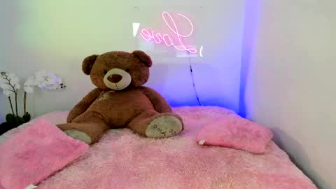  Abella and Kendra  online show from 01-28-25, 08:58