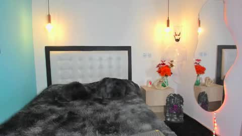  Abella and Kendra  online show from 10-21-25, 11:27