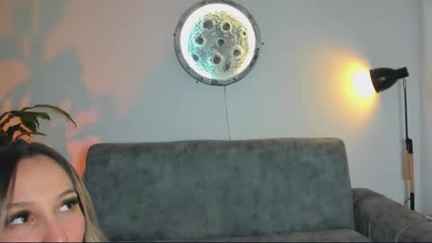 Snapshot of abellaconnor chatting on 01-08-26, 09:06 Abella and Kendra online show from 01-08-26, 09:06