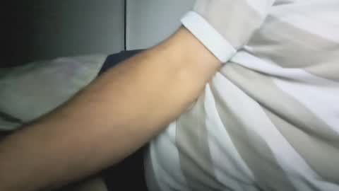 Snapshot of abender82 chatting on 11-04-25, 11:26 Abender online show from 11-04-25, 11:26