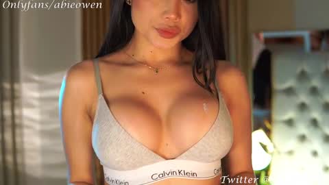 Snapshot of abie_owen chatting on 02-11-25, 09:35 abie_owen online show from 02-11-25, 09:35