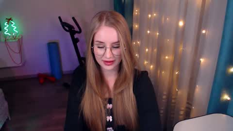 Snapshot of abigail_flex chatting on 12-06-24, 07:45 Anna online show from 12-06-24, 07:45