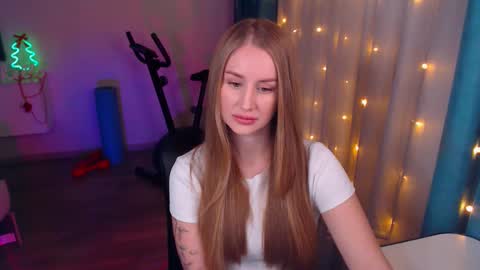 Snapshot of abigail_flex chatting on 01-14-25, 05:34 Anna online show from 01-14-25, 05:34