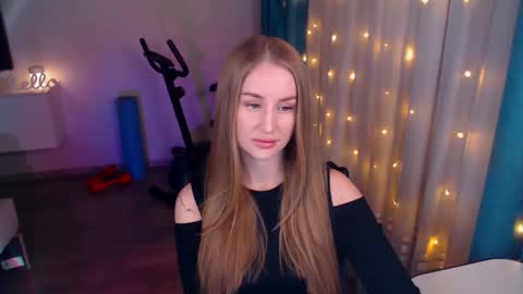 Snapshot of abigail_flex chatting on 01-16-25, 06:48 Anna online show from 01-16-25, 06:48