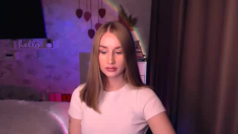 Snapshot of abigail_flex chatting on 11-20-25, 06:29 Anna online show from 11-20-25, 06:29