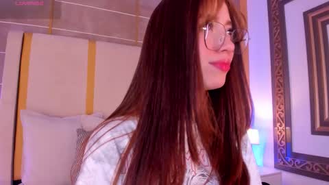 Snapshot of abigailcarter chatting on 10-07-25, 11:13 online show from 10-07-25, 11:13