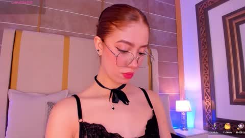 Snapshot of abigailcarter chatting on 10-11-25, 11:47 online show from 10-11-25, 11:47