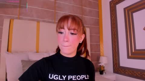 Snapshot of abigailcarter chatting on 11-23-25, 11:26 online show from 11-23-25, 11:26