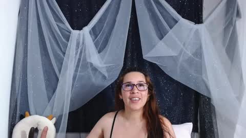 Snapshot of abril_bianchi chatting on 02-27-25, 12:43 abril_bianchi online show from 02-27-25, 12:43