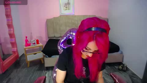 abril_ch_ online show from 09-11-25, 10:37