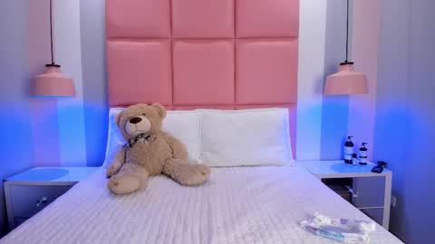 abril_cooper11 online show from 10-25-25, 08:58