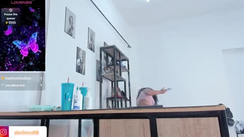 Snapshot of abril_ricci chatting on 12-27-24, 10:12 Abril  online show from 12-27-24, 10:12