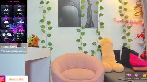 Snapshot of abril_ricci chatting on 01-10-25, 10:28 Abril  online show from 01-10-25, 10:28