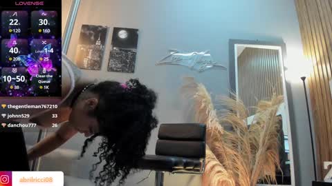 Snapshot of abril_ricci chatting on 01-18-25, 10:39 Abril  online show from 01-18-25, 10:39