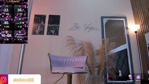 Snapshot of abril_ricci chatting on 02-25-25, 03:42 Abril  online show from 02-25-25, 03:42