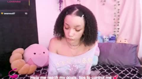 Peach online show from 10-25-25, 04:42