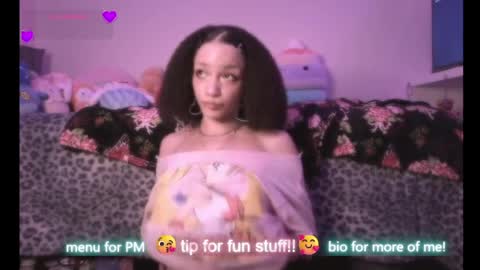 Peach online show from 03-24-26, 03:22