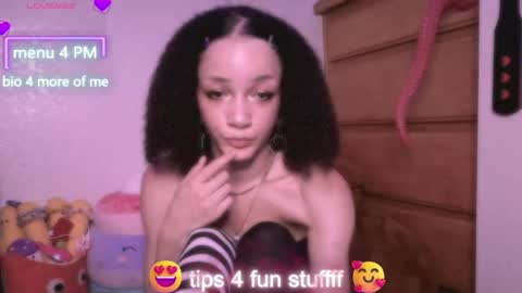 Peach online show from 04-17-26, 03:09