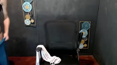 Miss Sophie online show from 10-25-25, 12:23