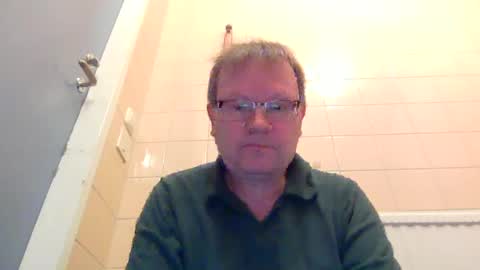 Snapshot of accel4 chatting on 01-10-25, 08:07 accel4 online show from 01-10-25, 08:07