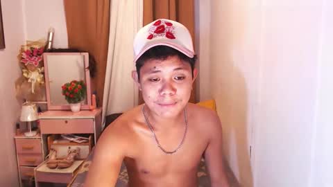 Snapshot of acequintanilla282 chatting on 01-12-26, 01:05 fantasticace online show from 01-12-26, 01:05