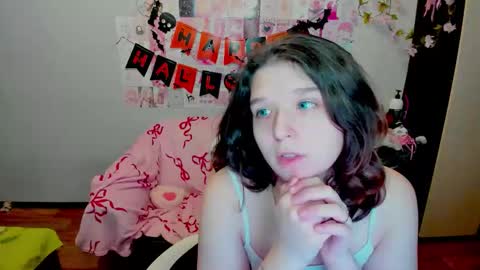 Kate online show from 10-25-25, 01:46