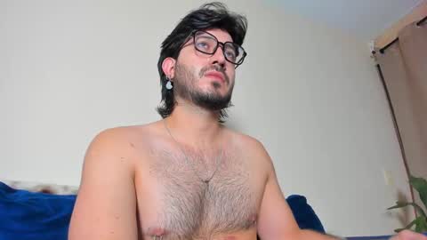 Snapshot of ackerman_eren_ chatting on 01-14-25, 06:38 R. online show from 01-14-25, 06:38