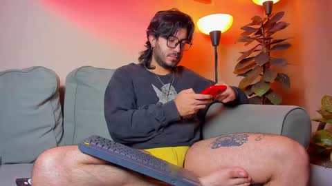 Snapshot of ackerman_eren_ chatting on 09-14-25, 10:03 R. online show from 09-14-25, 10:03