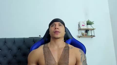 adam boss online show from 12-20-25, 08:21