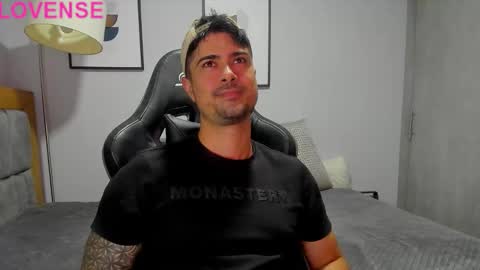 adam clarke online show from 09-25-25, 05:44