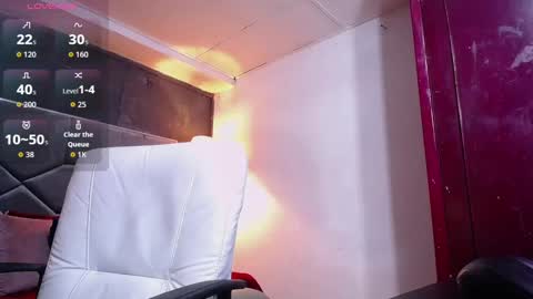 adam_fit19cm online show from 10-03-25, 02:36