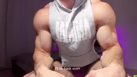 Snapshot of adam_muscle_ chatting on 01-18-26, 09:40 Adam online show from 01-18-26, 09:40