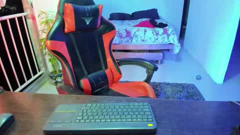 Adam Valencia online show from 10-03-25, 02:08