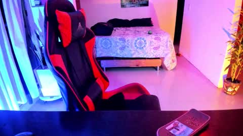 Adam Valencia online show from 11-09-25, 04:00