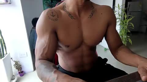 Adam Valencia online show from 12-04-25, 07:00