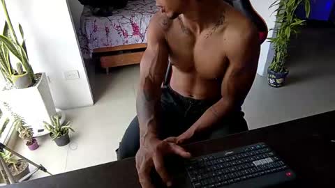 Adam Valencia online show from 02-11-26, 07:52