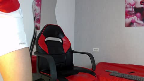 Hello guys excuse my absence I will be absent for several days for health reasons I hope you understand thank you very much. online show from 02-08-25, 06:12