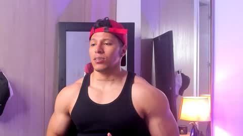 adambrocs1 online show from 10-01-25, 03:34