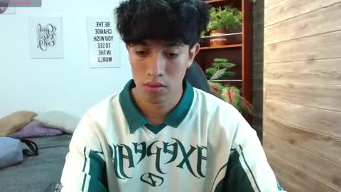 Adam online show from 04-11-26, 08:24