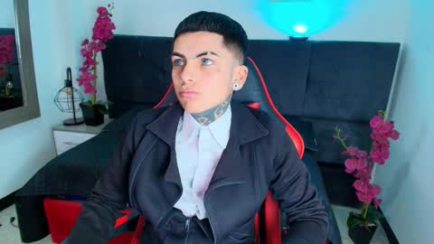 AdamsWalkerr  online show from 03-20-26, 01:05