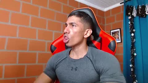 Snapshot of adan_sin1 chatting on 12-14-24, 03:58 Adan Sin online show from 12-14-24, 03:58