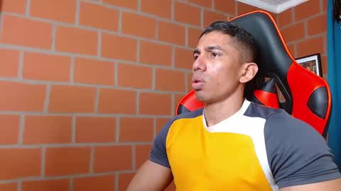 Snapshot of adan_sin1 chatting on 12-26-24, 06:01 Adan Sin online show from 12-26-24, 06:01